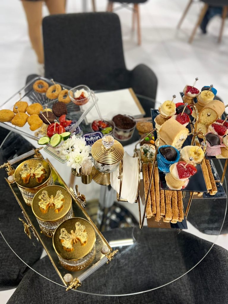 Tüyap Fuar Merkezi Fuar Catering İstanbul: Standınızı Kalabalıkta Bile “Seçilir” Kılan İkram Kurgusu