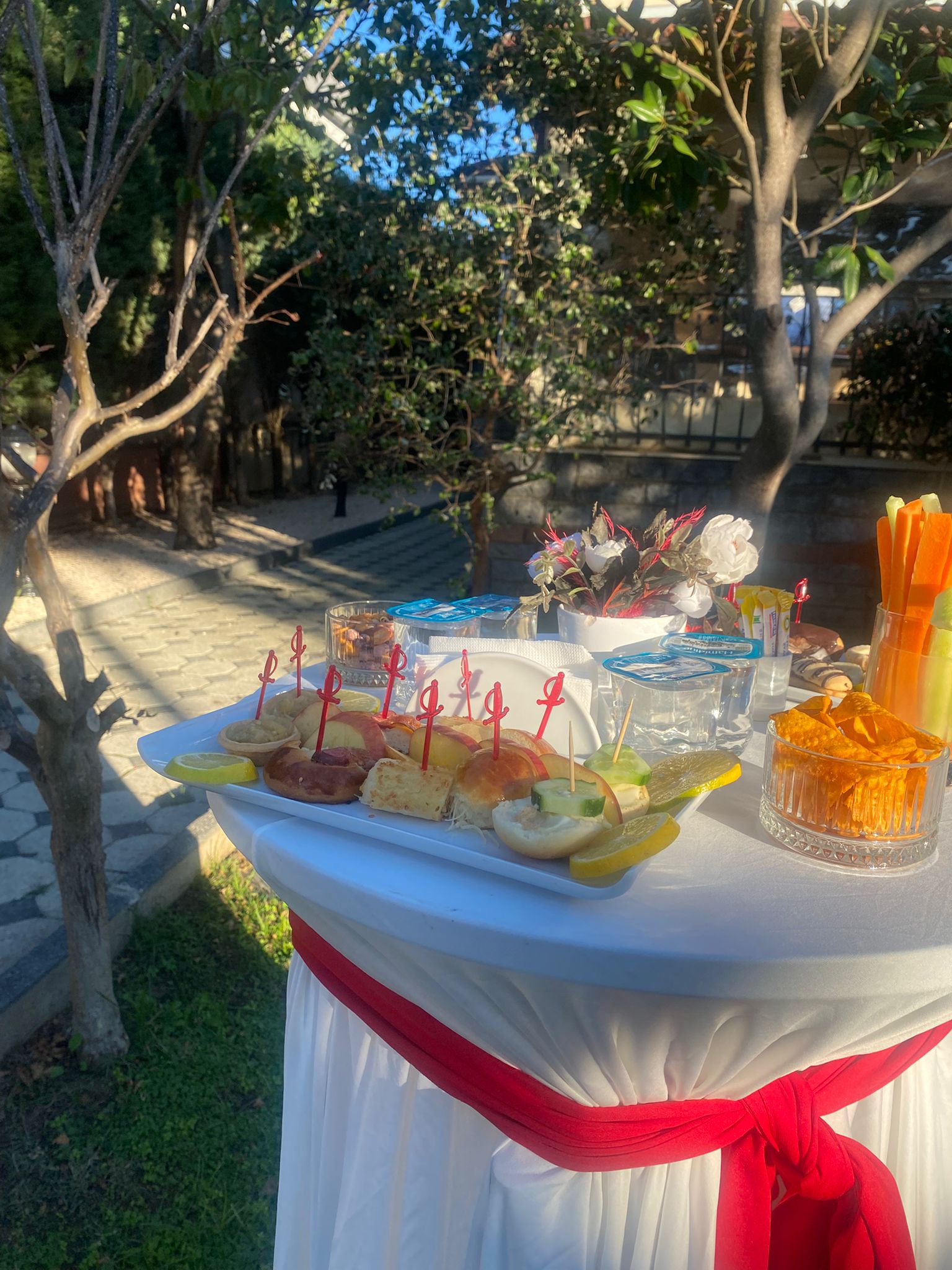 Catering & Kokteyl Fiyatları | Sana Özel 5 Paket, Hemen İncele ve Rezervasyon Oluştur