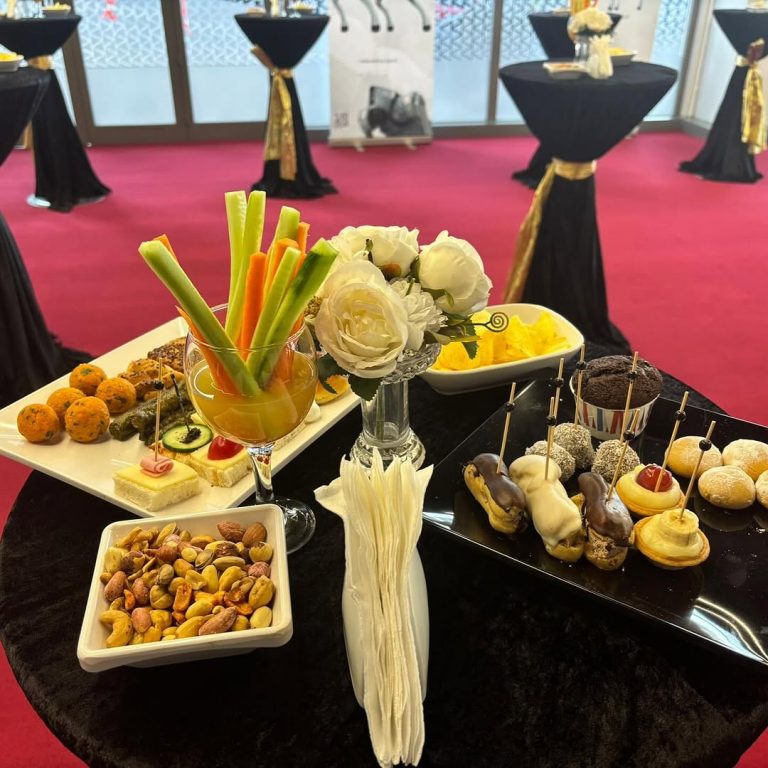 Catering Firmaları Arasında Fark Yaratan 2026 Kampanyası: 100 Kişi 58.900 TL Trio’lu Kokteyl
