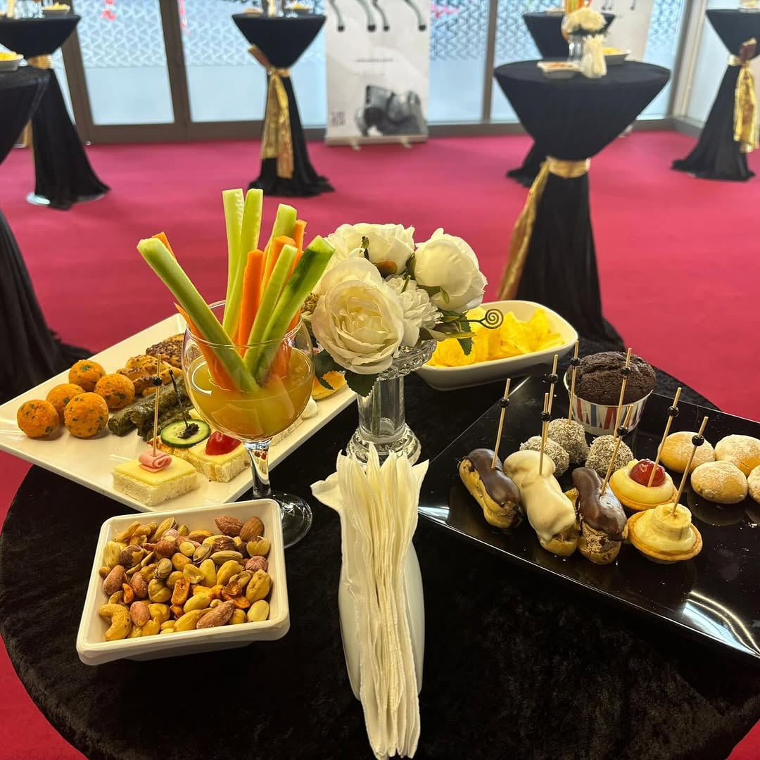Catering Firmaları Arasında Fark Yaratan 2026 Kampanyası: 100 Kişi 58.900 TL Trio’lu Kokteyl