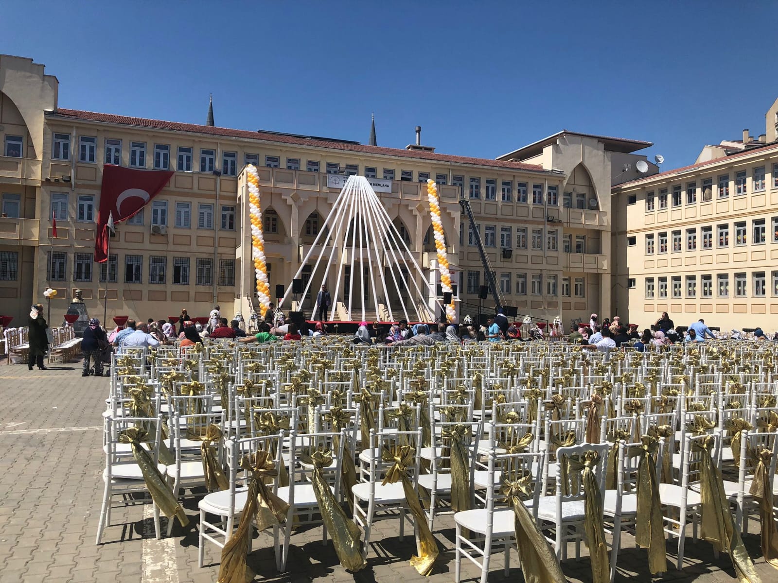 Profesyonel Mezuniyet Organizasyonu ile Kutlama Alanında Düzen, Eğlence ve Şıklık Birleşiyor