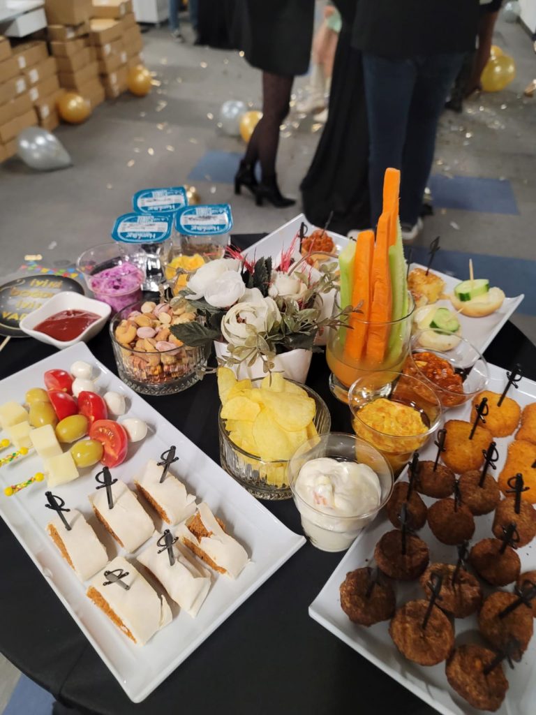 İstanbul Catering Firmaları Arasında Organizasyon Hizmet Fiyatları 22.500 TL’den Başlayan Catering ve Davet Paketleri
