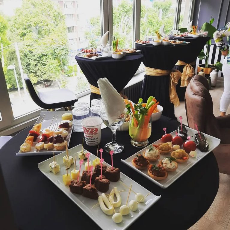 Davetini Rahat ve Şık Şekilde Planlayabilmen İçin Özenle Hazırlanmış 5 Catering Paketi