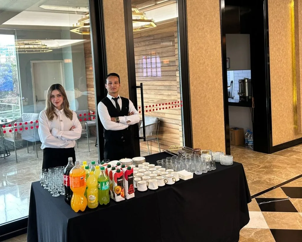İstanbul catering hizmeti sunum masası