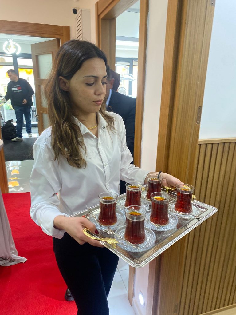 Kokteyl Organizasyonları İçin Bizi 24 Saat Arayın, Hemen Teklif Alın