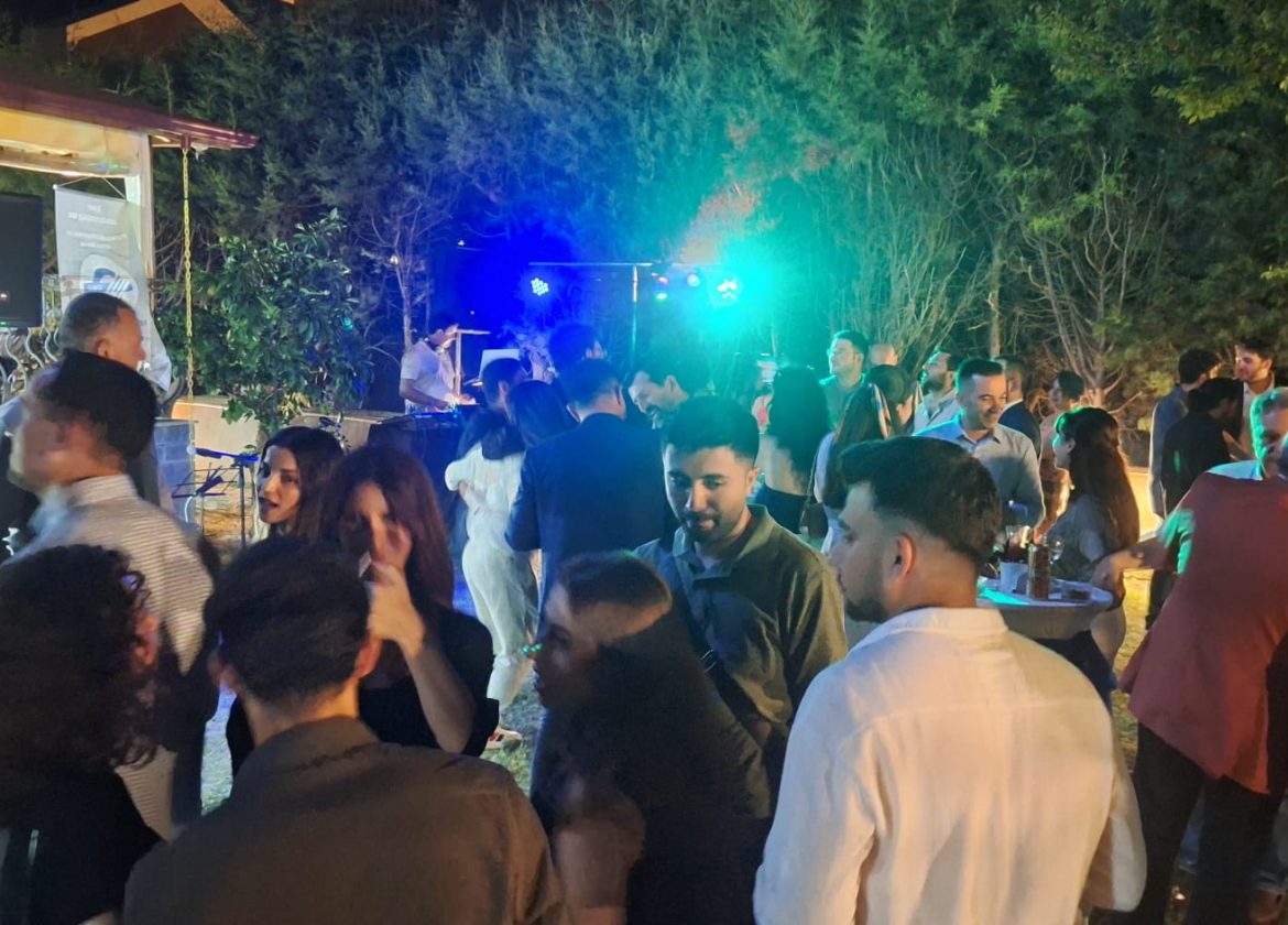 Yetişkin Doğum Günü Partisi