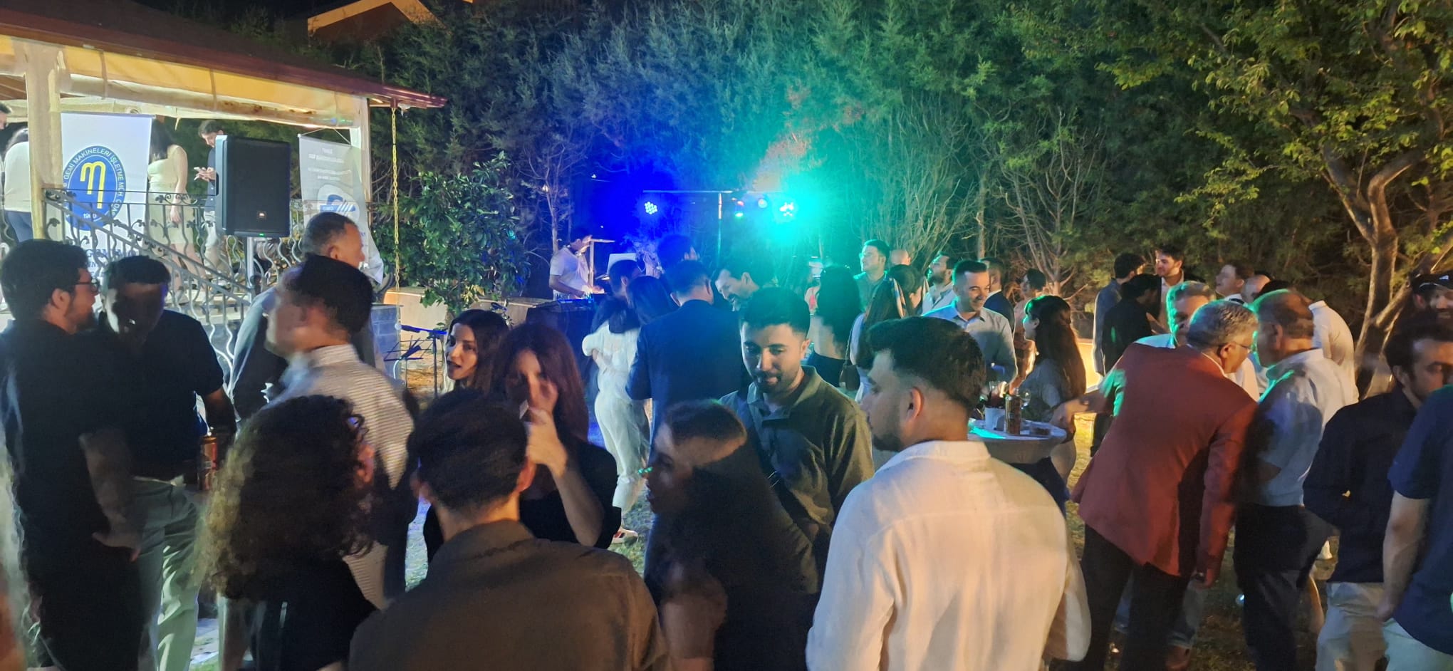 Doğum Gününü Parti Havasına Çevir | DJ’li, Ses Sistemli 50 ve 100 Kişilik Catering Paketleriyle Hemen Başla
